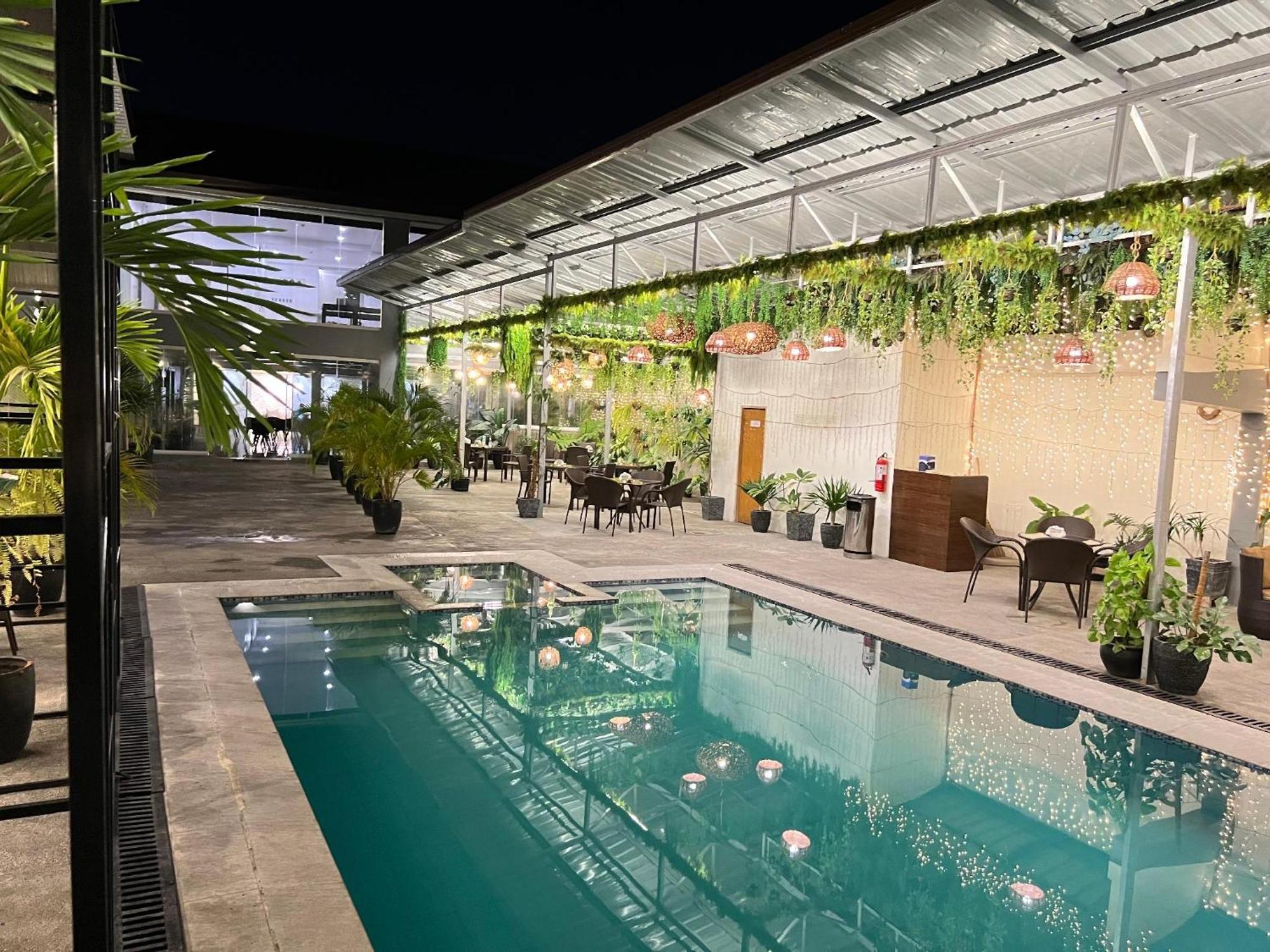 Hotel Halo Angeles City Zewnętrze zdjęcie