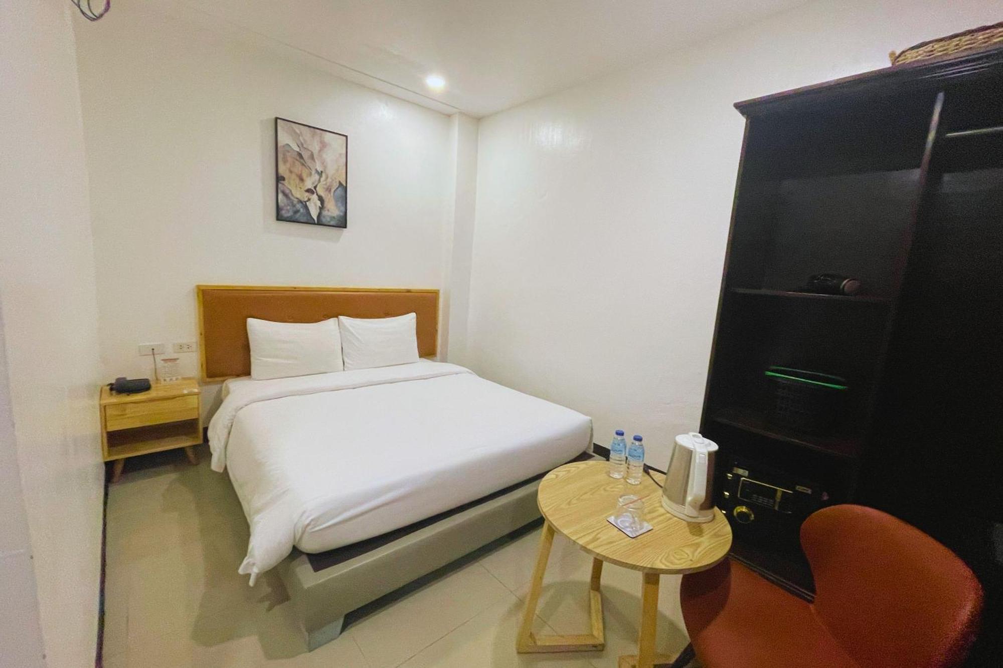 Hotel Halo Angeles City Pokój zdjęcie