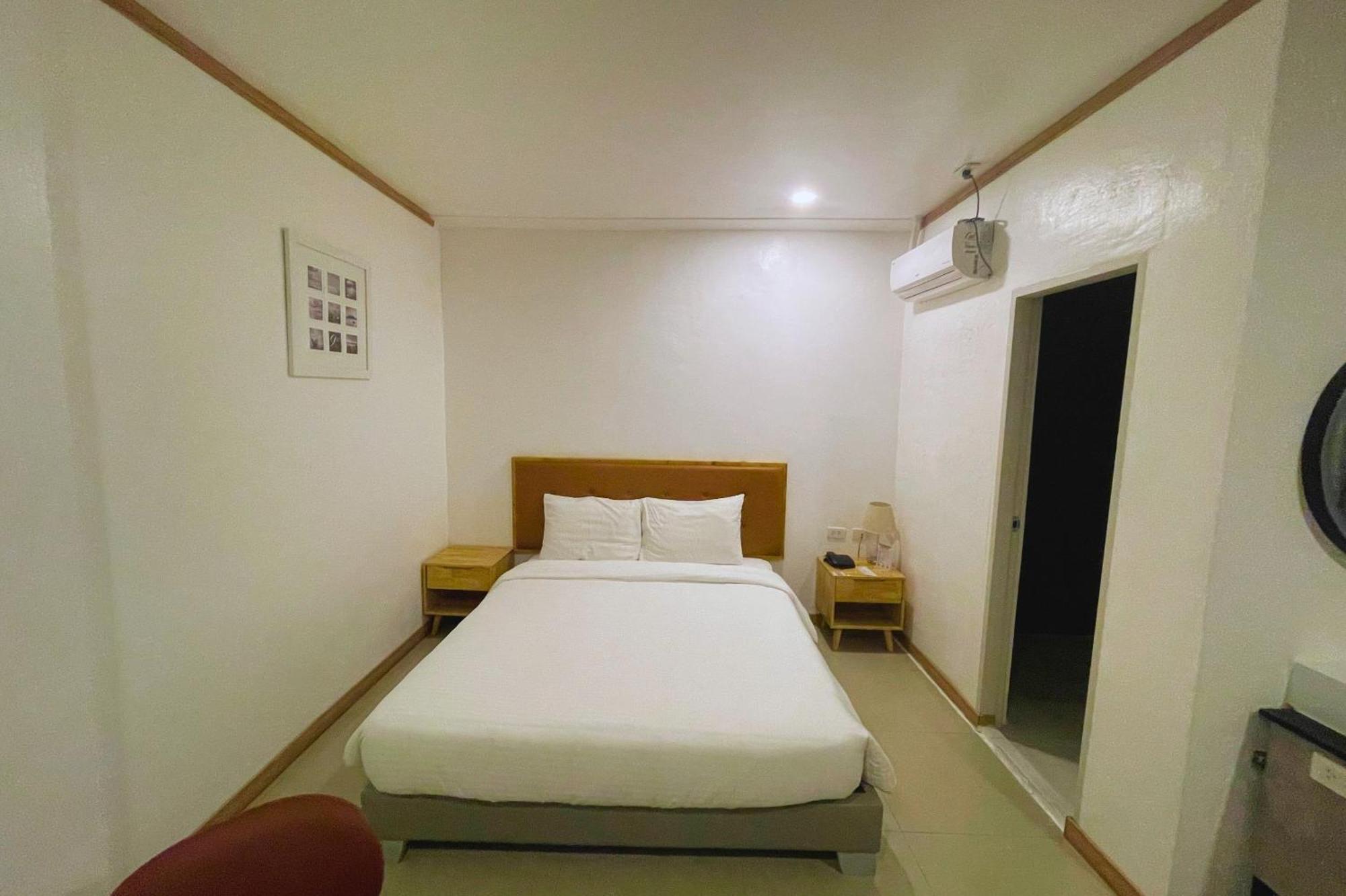 Hotel Halo Angeles City Pokój zdjęcie