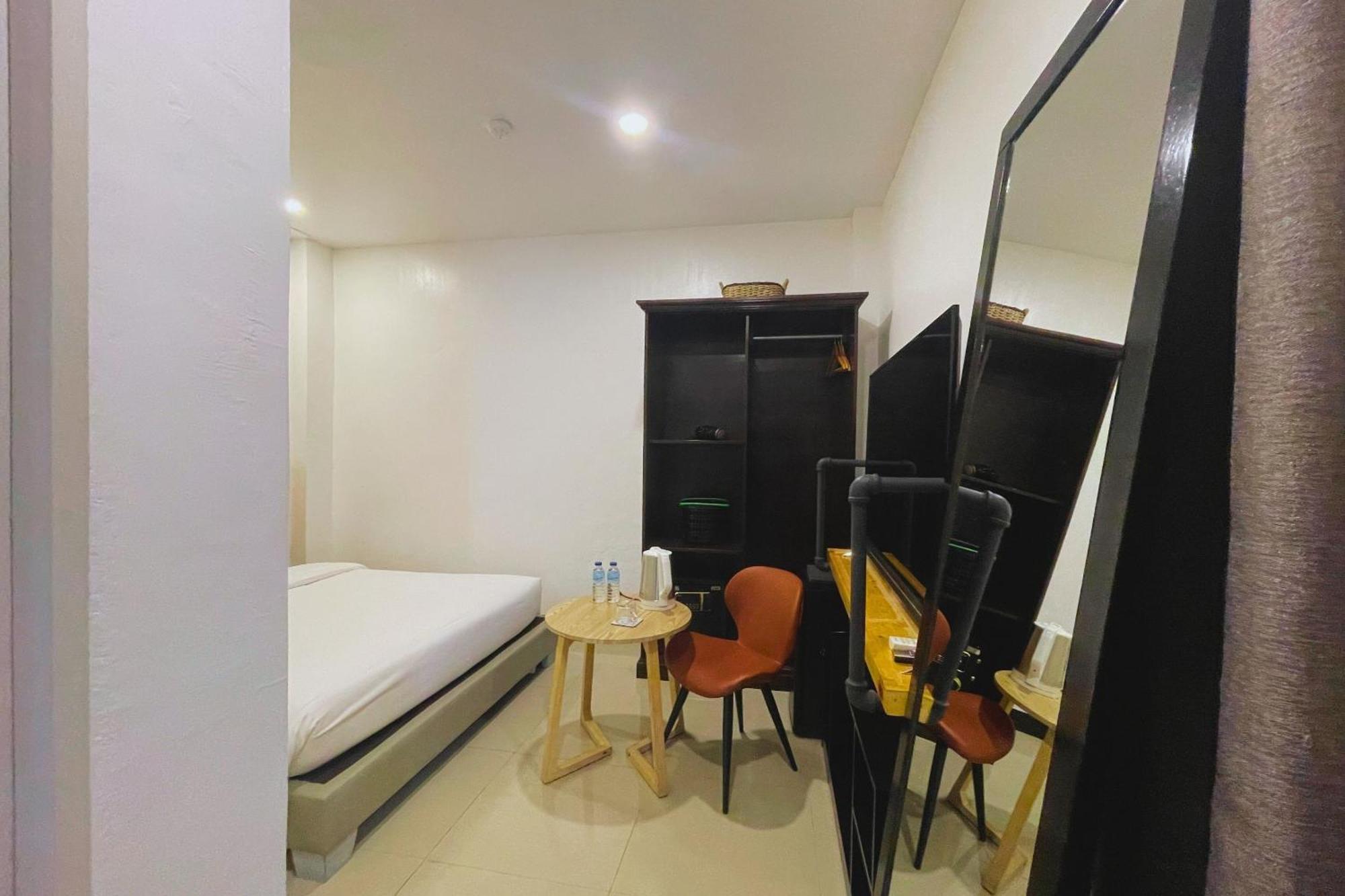 Hotel Halo Angeles City Pokój zdjęcie